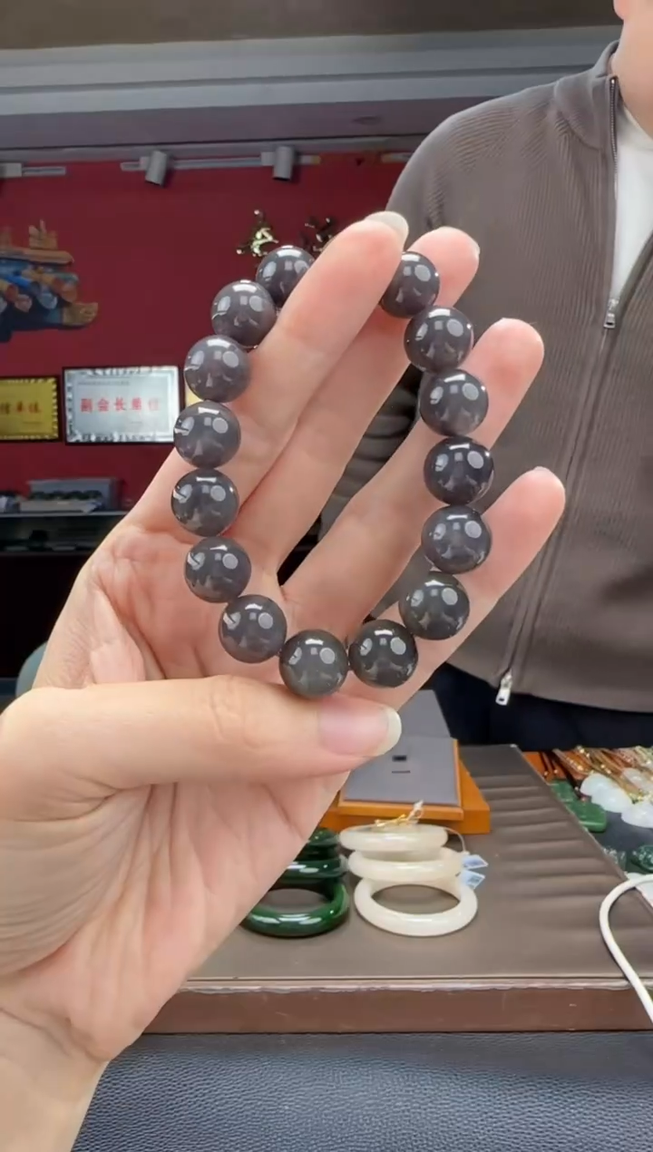 未镶嵌手链和田玉烟紫单圈手串