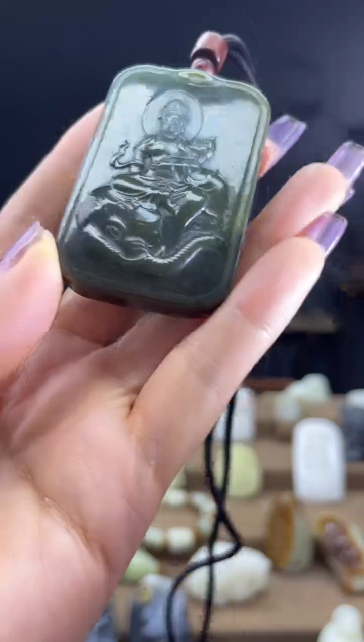 颈饰未镶嵌和田玉1