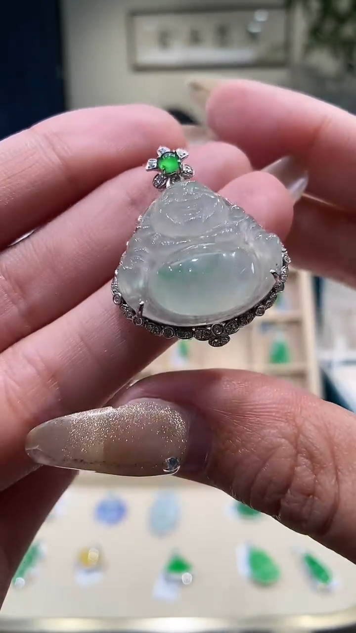 【闪购商品】翡翠吊坠(不含链)18K金镶嵌佛公