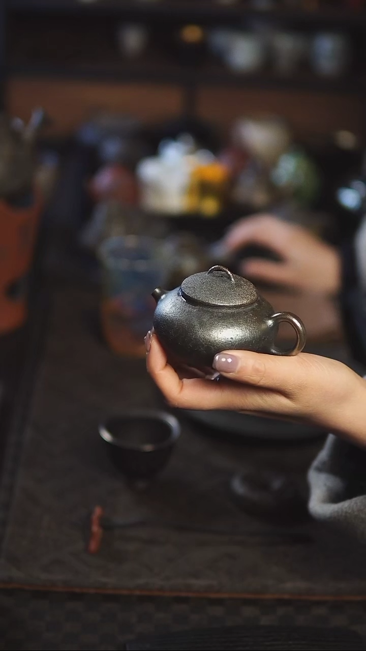 【闪购商品】潘正汲古紫泥正把壶