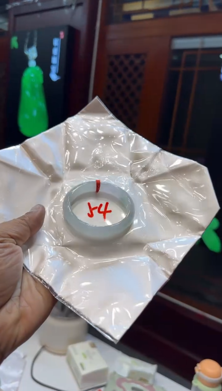 未镶嵌手镯翡翠手镯