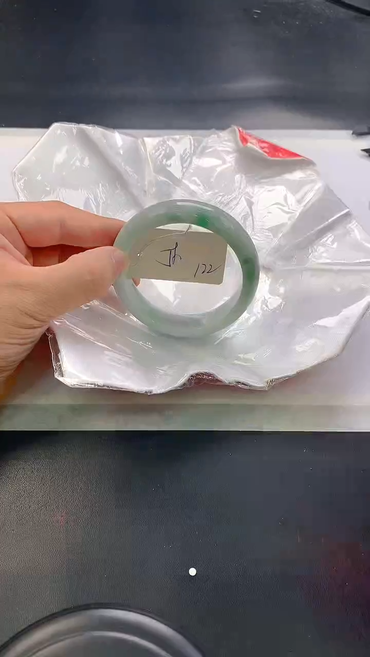 未镶嵌手镯翡翠122