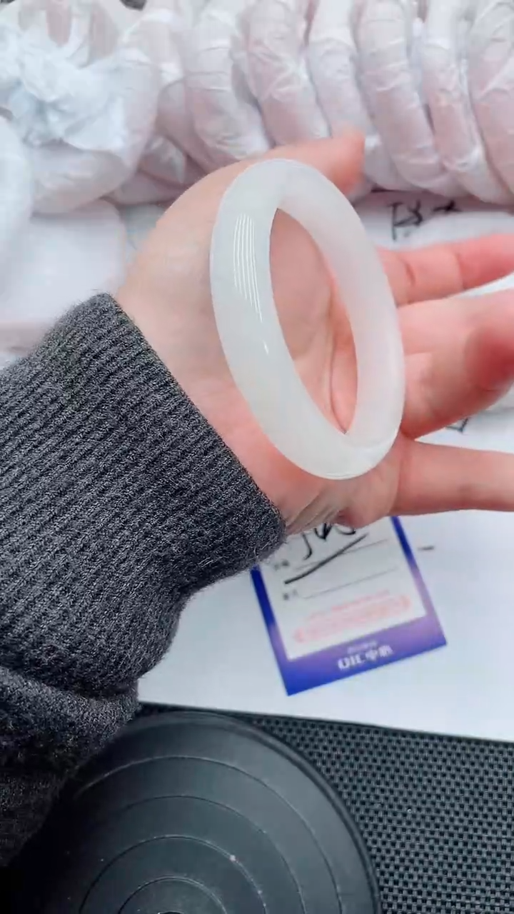 未镶嵌手镯石英质玉121-54-55