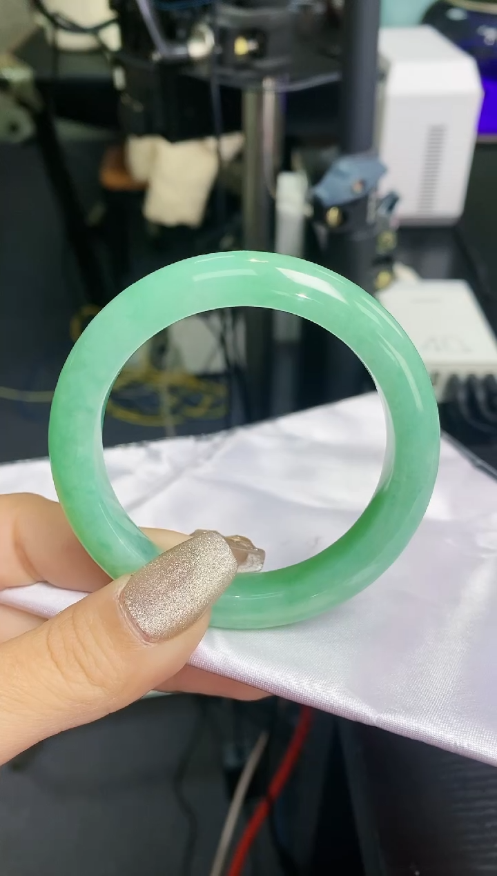 【闪购商品】翡翠手镯未镶嵌