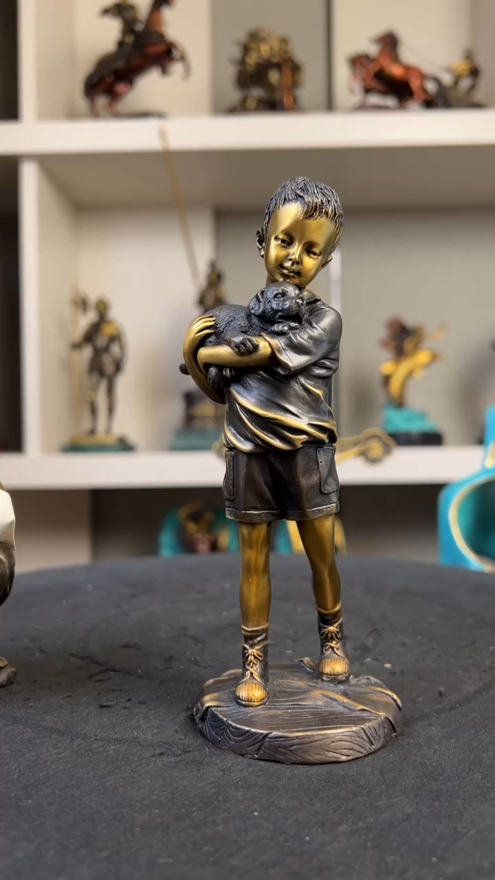 精铜材质 精美雕塑