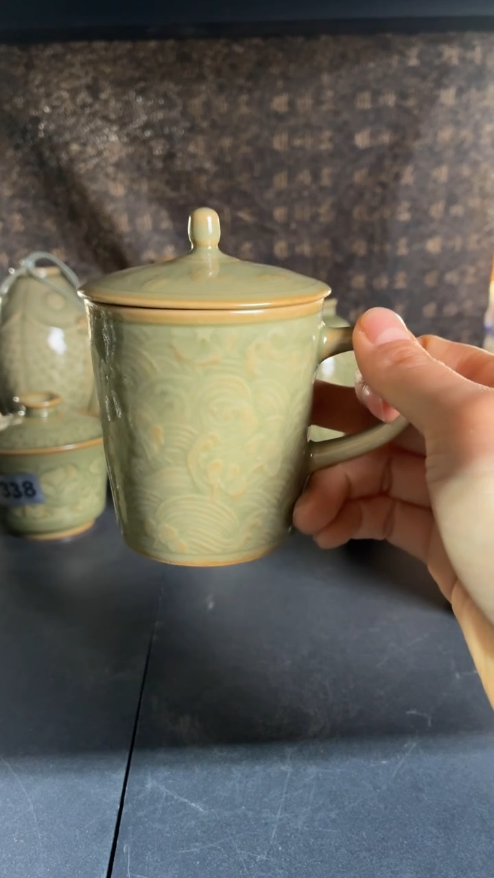 耀州窑仰山青釉落花流水咖啡杯微瑕