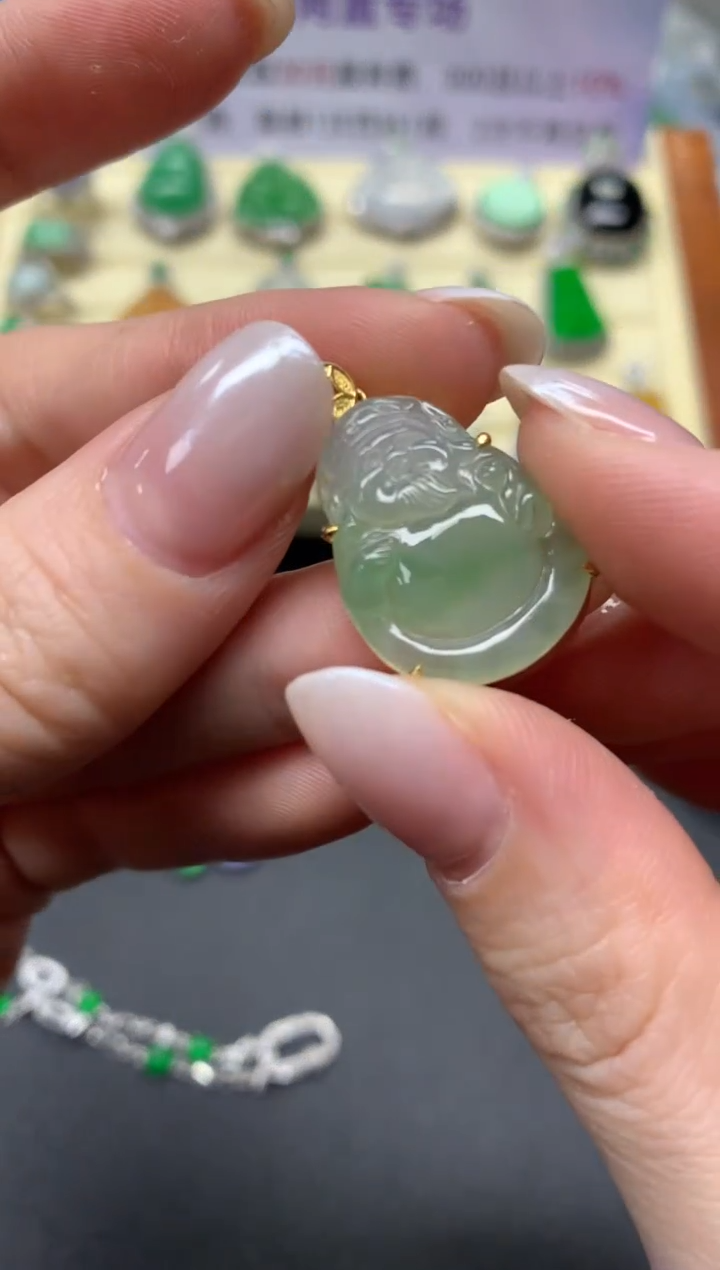 【闪购商品】翡翠吊坠(不含链)18K金镶嵌吊坠|700+70