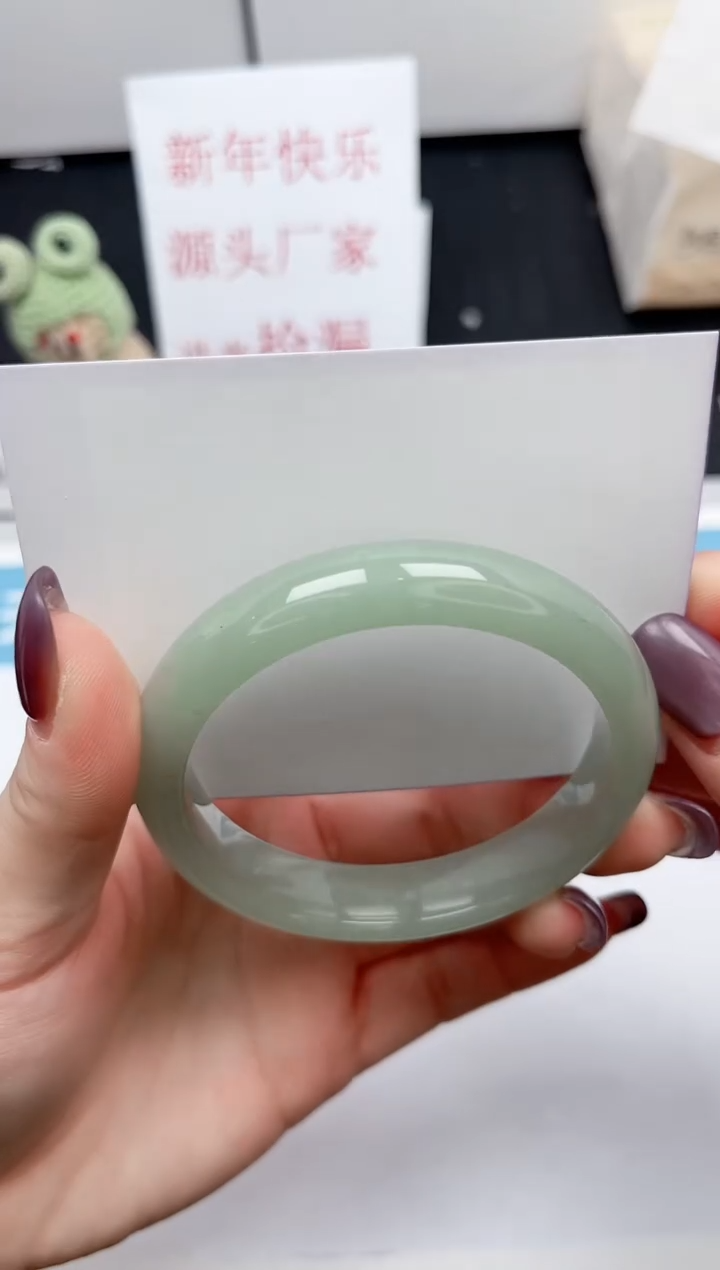 【闪购商品】石英质玉手镯未镶嵌172-56.4