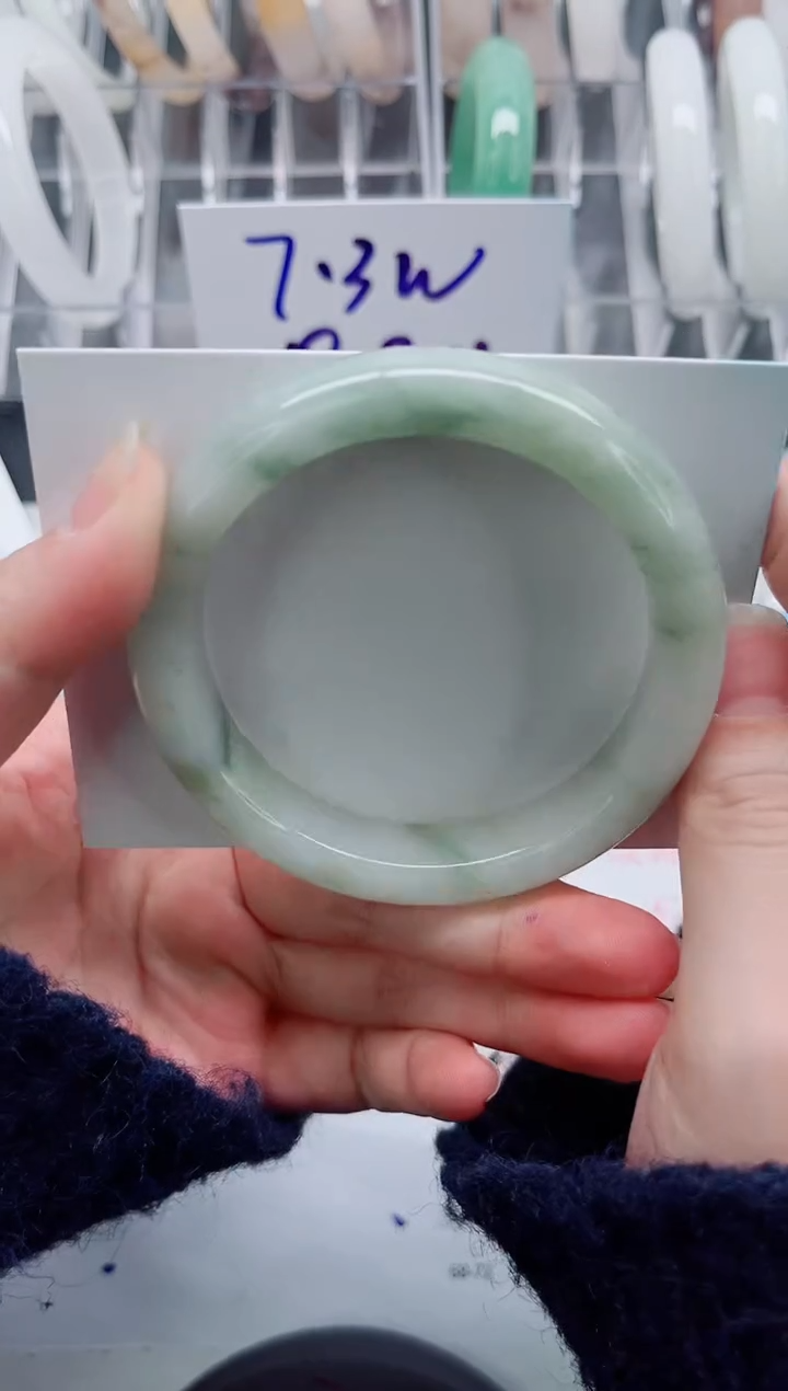 【闪购商品】石英质玉手镯未镶嵌A382-56.4