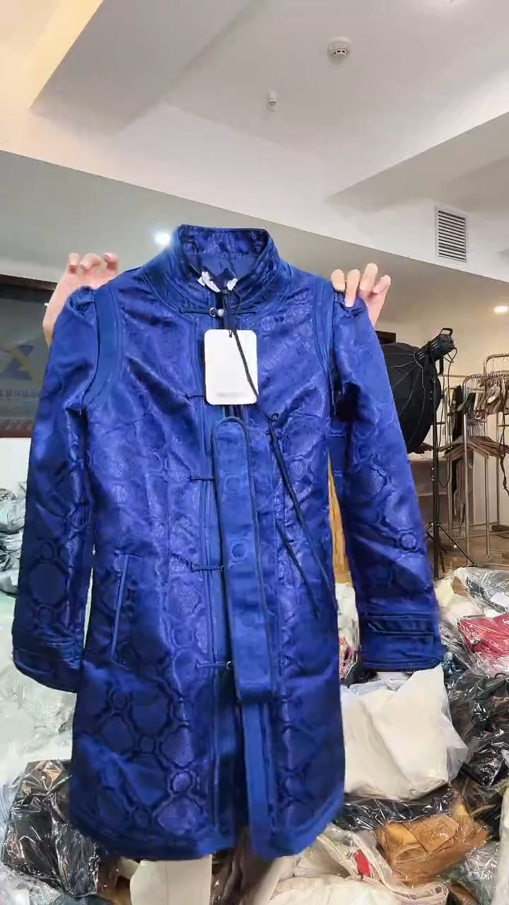 外套       S码         100斤   