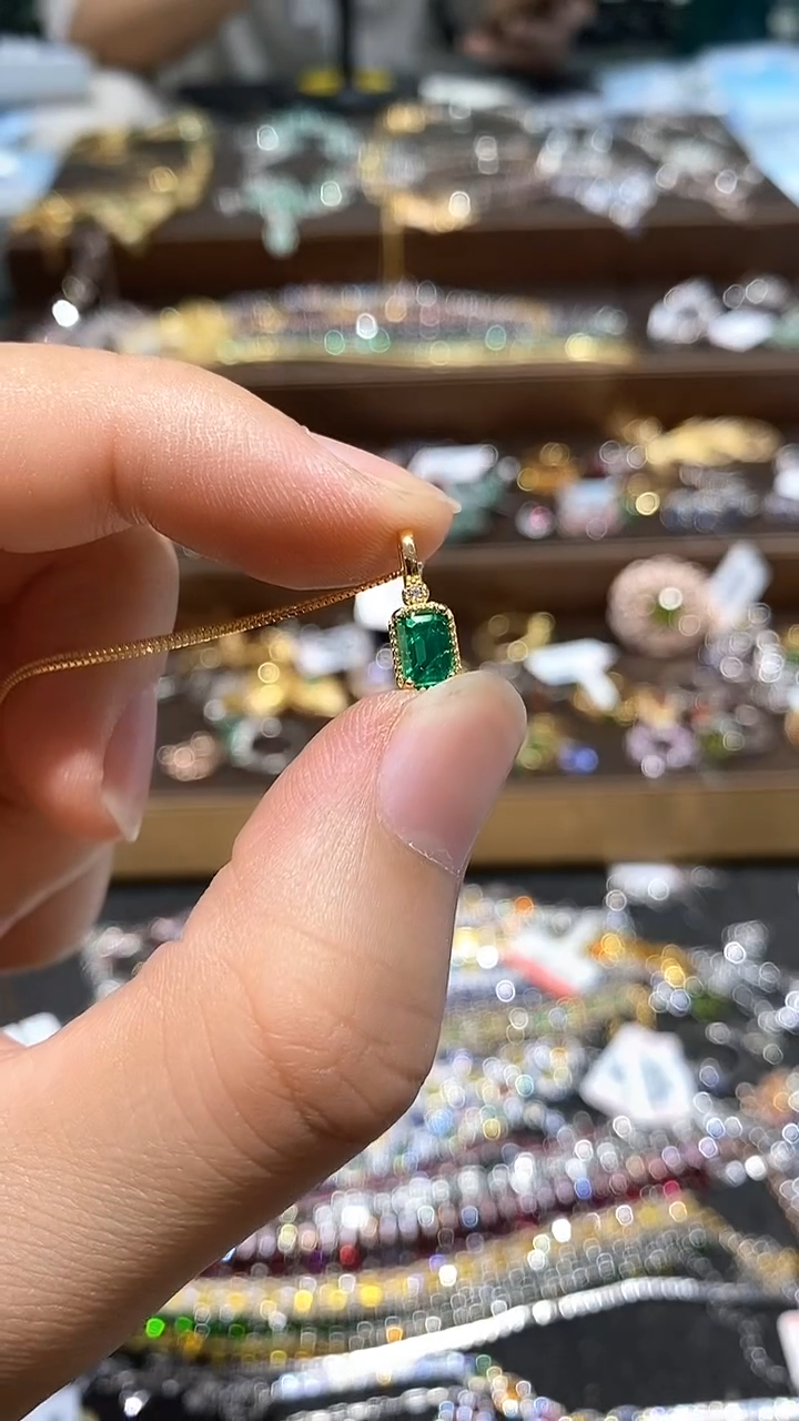 【闪购商品】祖母绿颈饰银S925镶嵌吊坠