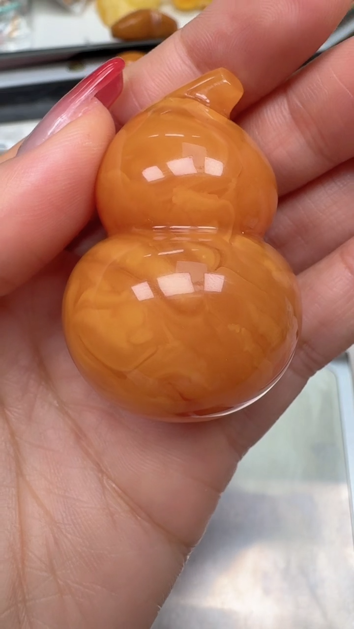 裸石琥珀未镶嵌如图