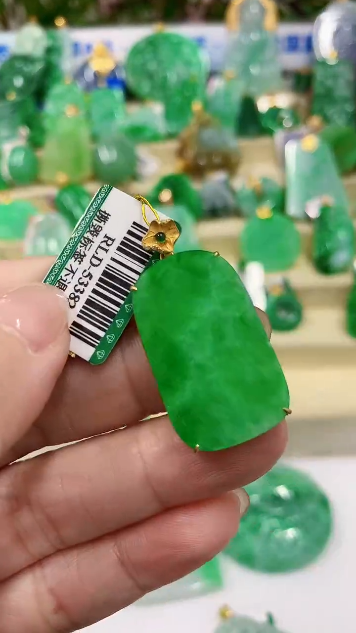 【闪购商品】翡翠吊坠(不含链)18K金镶嵌挂件