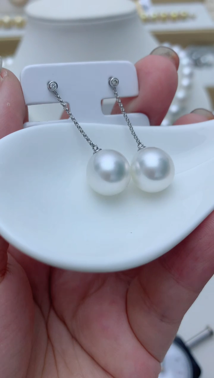 【闪购商品】海水珍珠耳饰18K金镶嵌e62