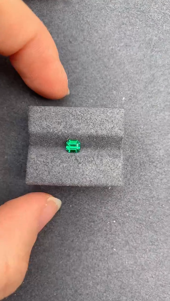 【闪购商品】祖母绿裸石未镶嵌34分祖母绿