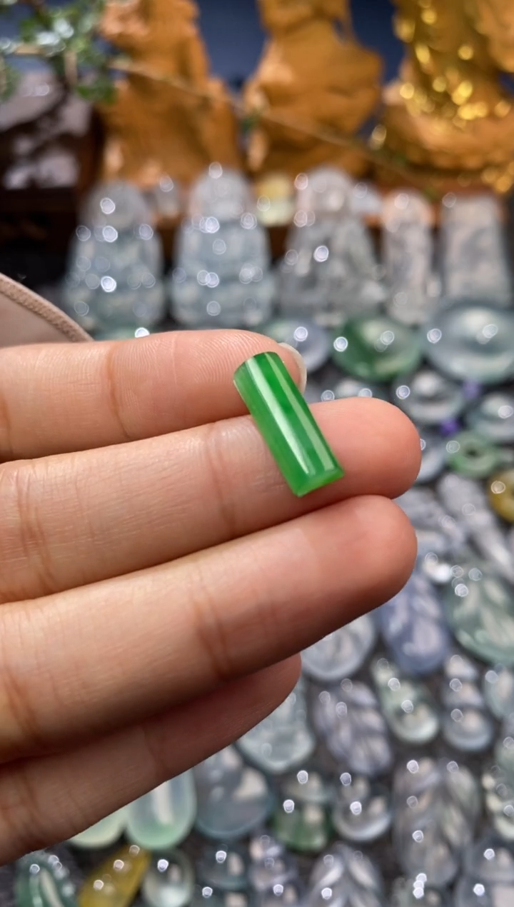 【闪购商品】定制翡翠未镶嵌马鞍16.2*6.1*3.2