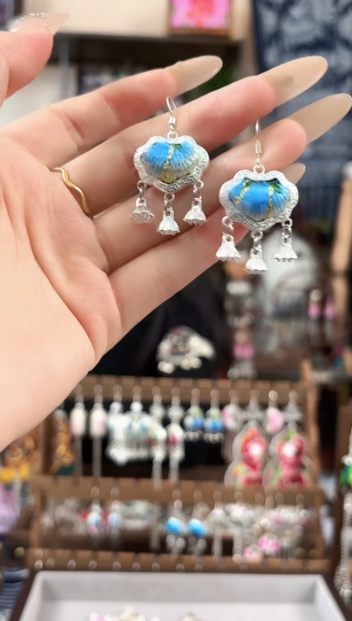 织绣民族风非遗老绣饰品124