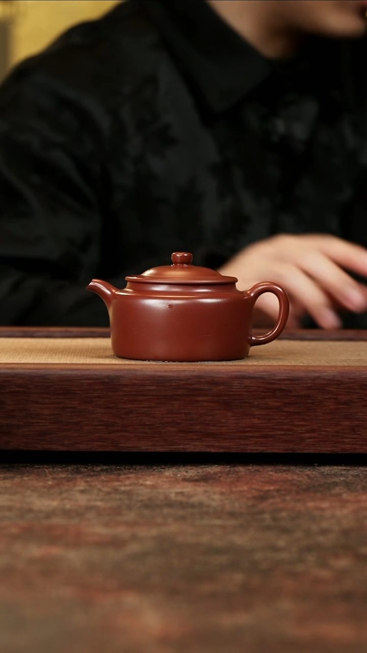 【闪购商品】紫砂茶壶红皮龙旭帽