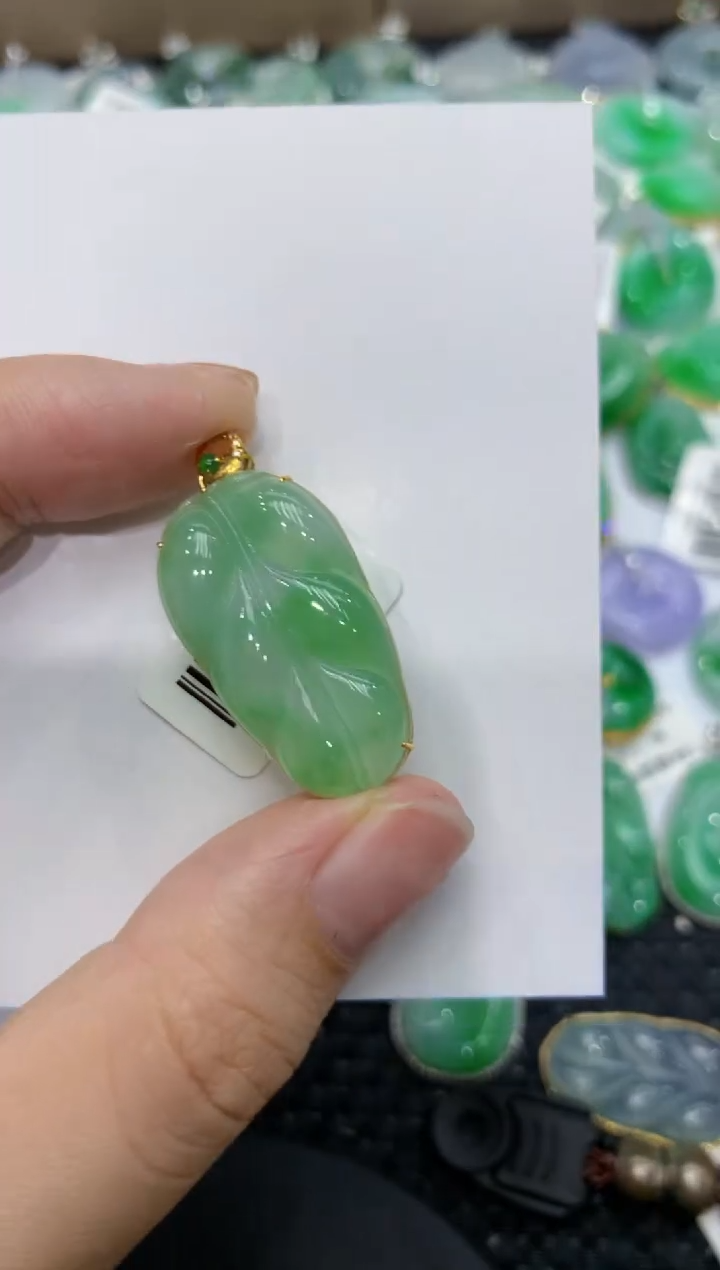 【闪购商品】翡翠颈饰18K金镶嵌1111111111