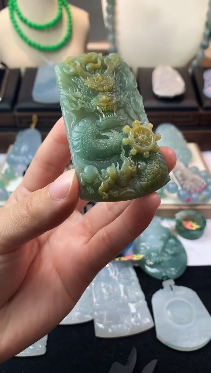 未镶嵌定制翡翠邂****?毛货不退不换