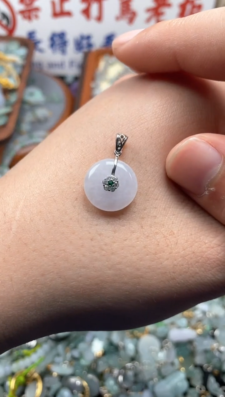 【闪购商品】翡翠颈饰未镶嵌哥哥