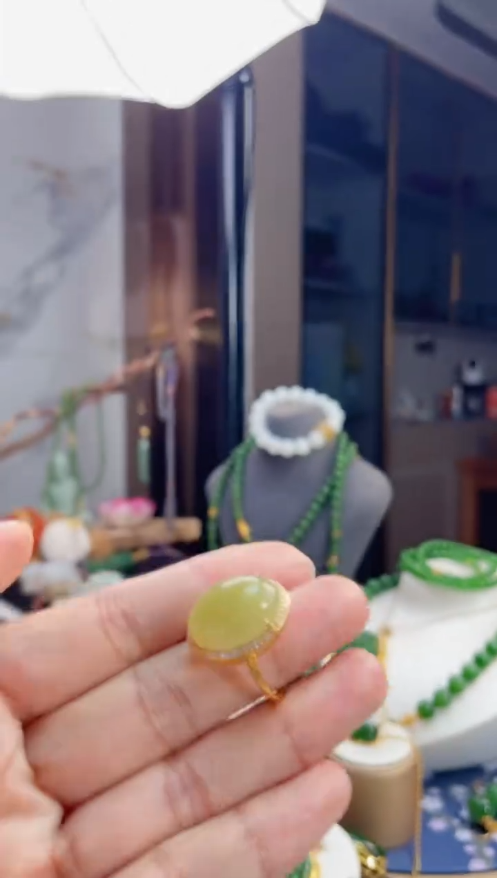 【闪购商品】和田玉戒指银S925镀金镶嵌蛋面