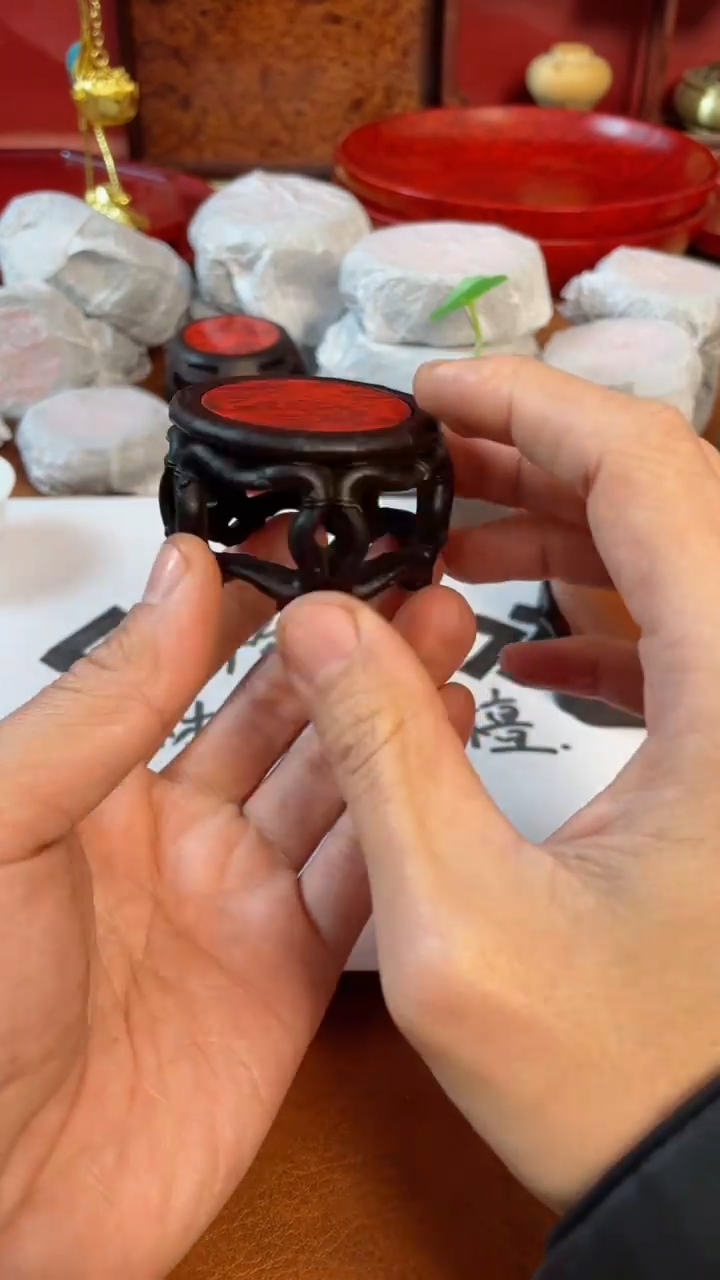 【闪购商品】东非黑黄檀（紫光檀）木艺镂空竹节底座