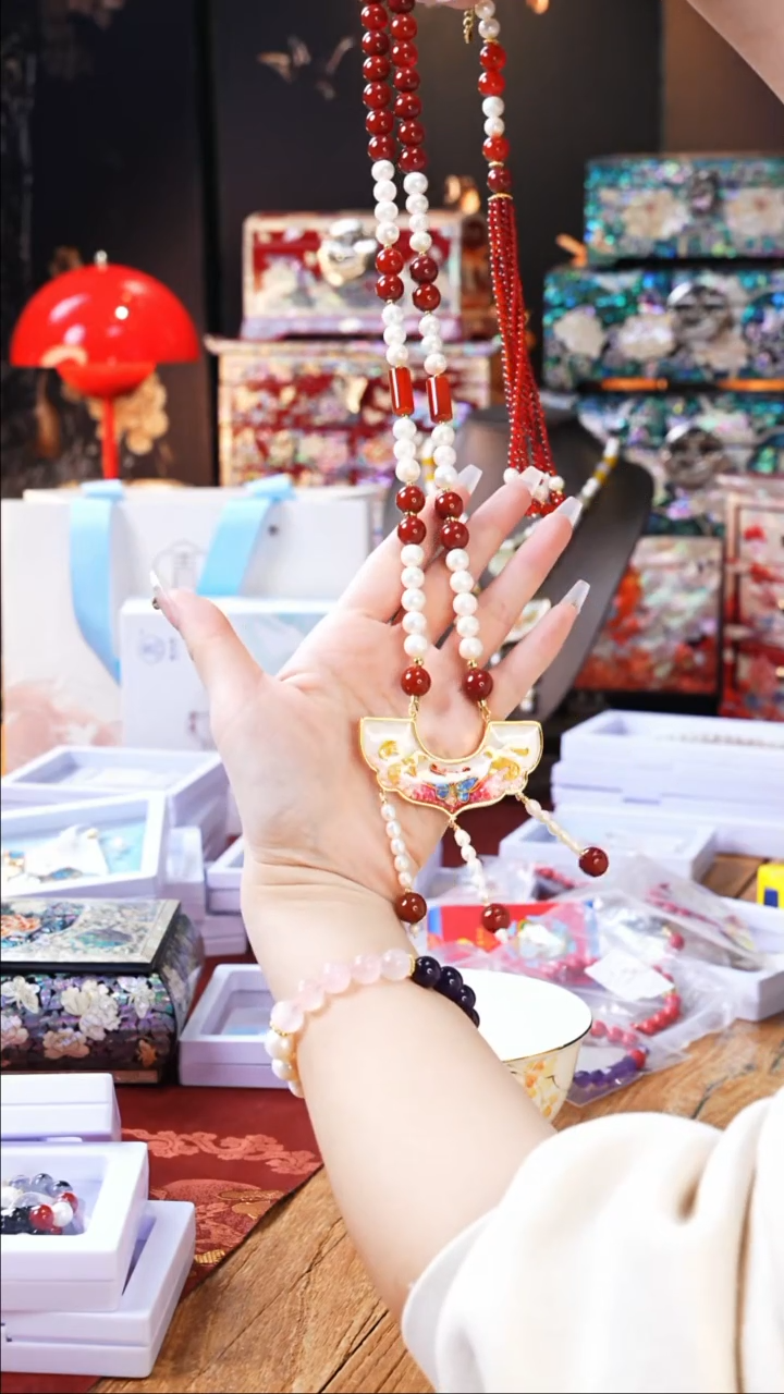 【闪购商品】瓷片豆包儿推荐饰品摆件