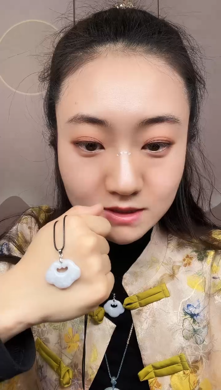 【闪购商品】翡翠颈饰银S925镶嵌缅甸翡翠小锁