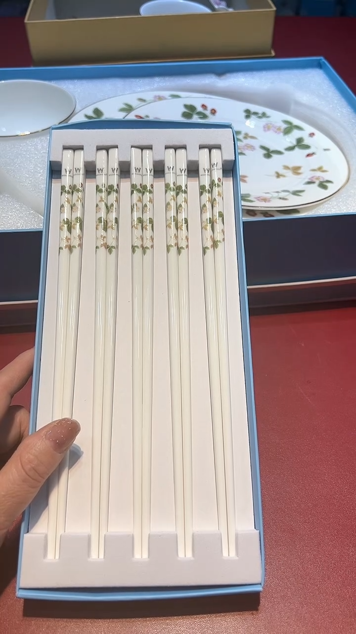 【闪购商品】瓷片锅碗瓢盆一件不剩