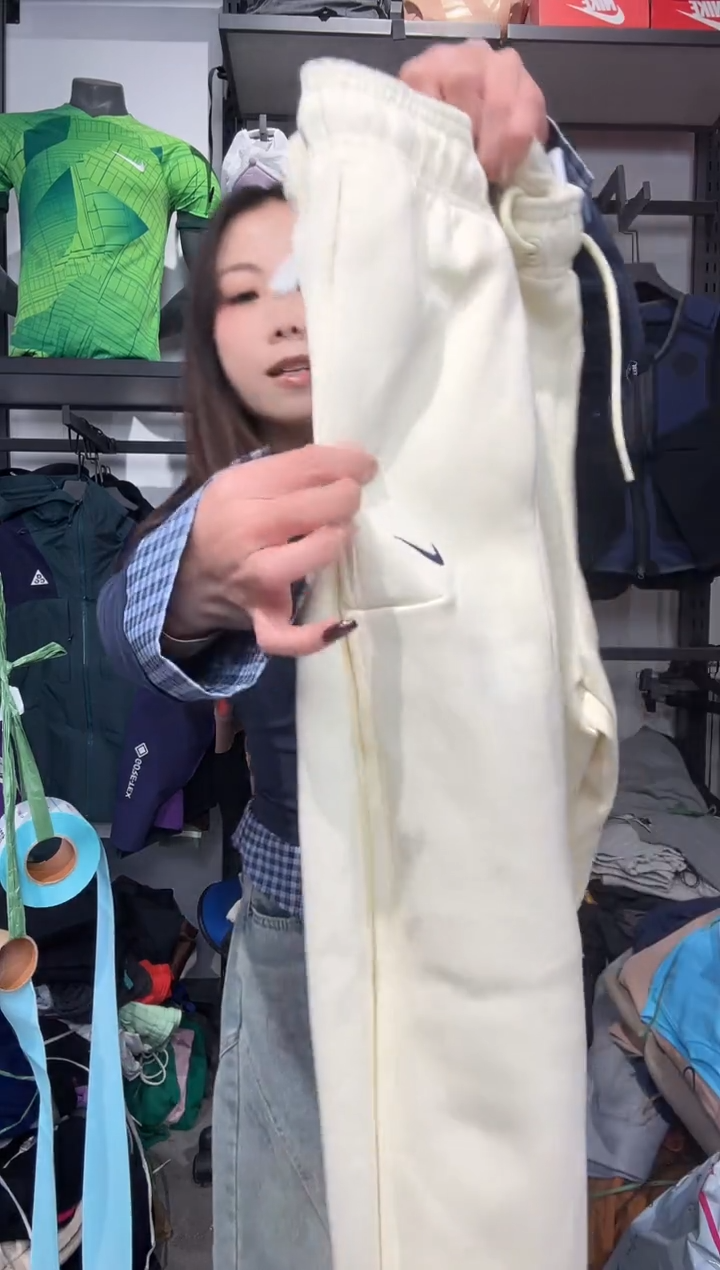 1027编码 耐克卫衣服饰过款为准 尺码160