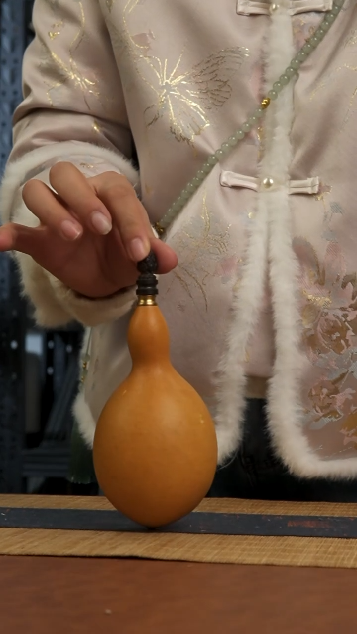 927号 天然热水酒葫芦 一物一拍（有瑕介意勿拍）