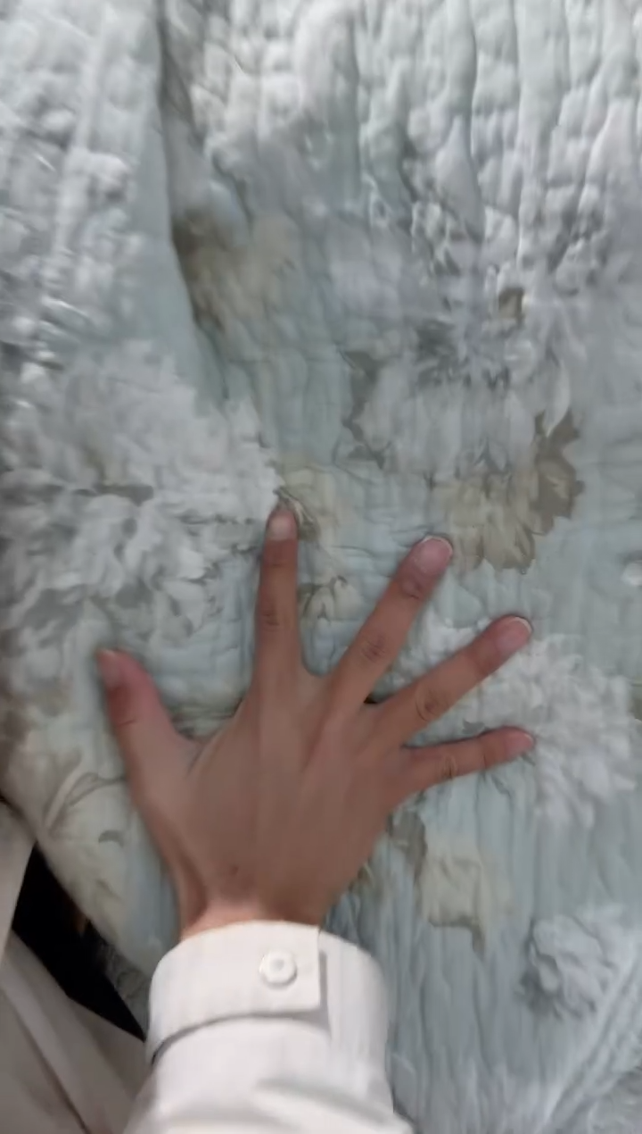 棉230*250纯棉床盖76号脏迹瑕疵