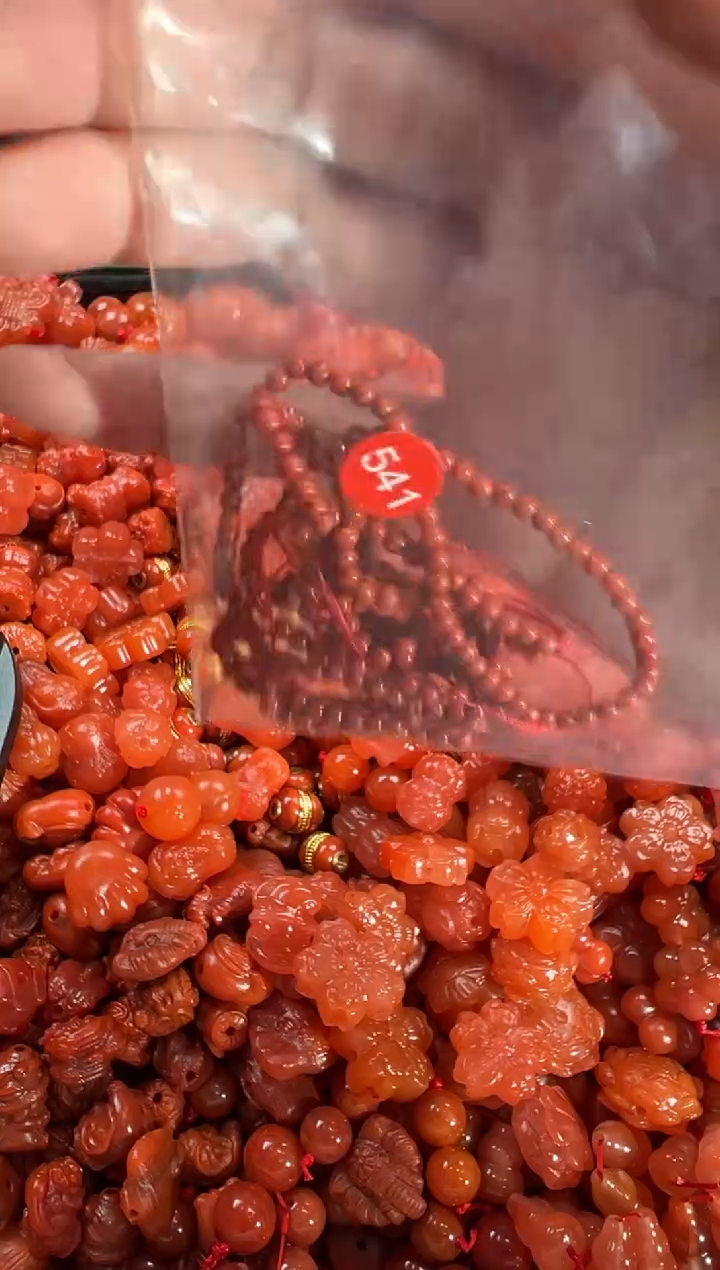 【闪购商品】南红玛瑙颈饰未镶嵌1