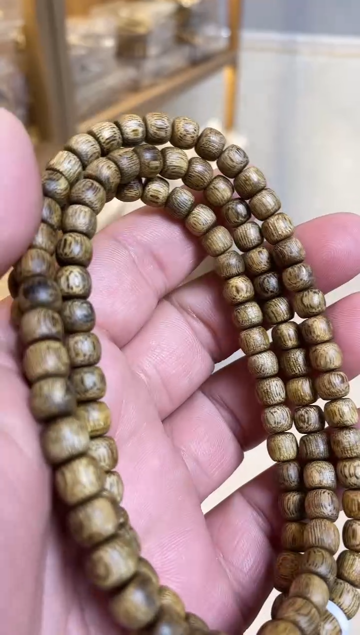 【闪购商品】沉香手串莺歌绿老型长串07多样性发其一