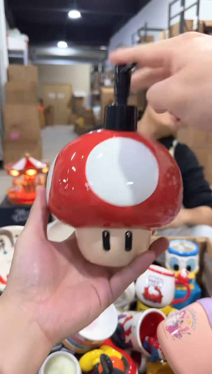 瓷片蘑菇按压瓶  