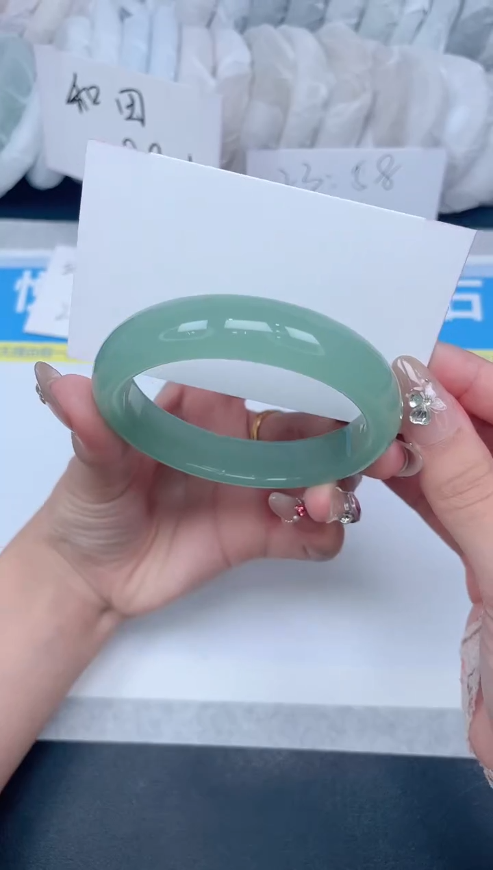 石英质玉手镯未镶嵌A11-56.1