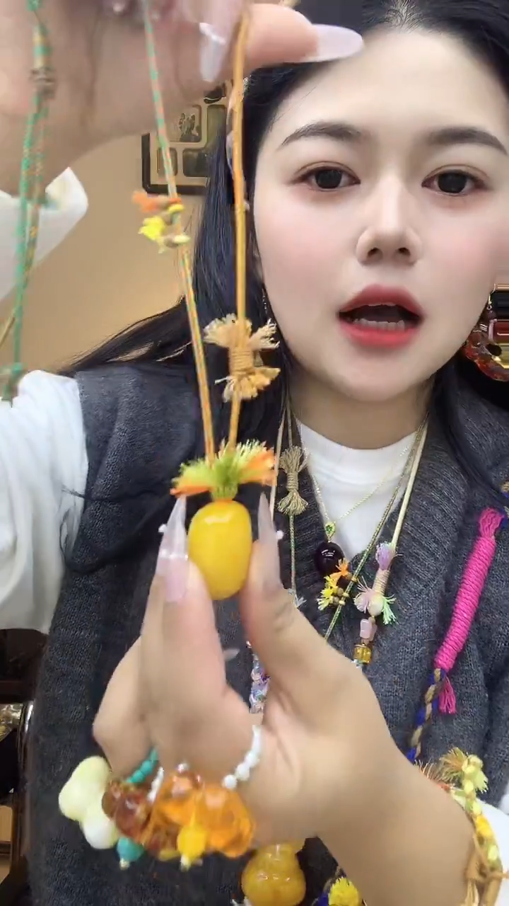 砖雕大喜喜时尚穿搭饰品