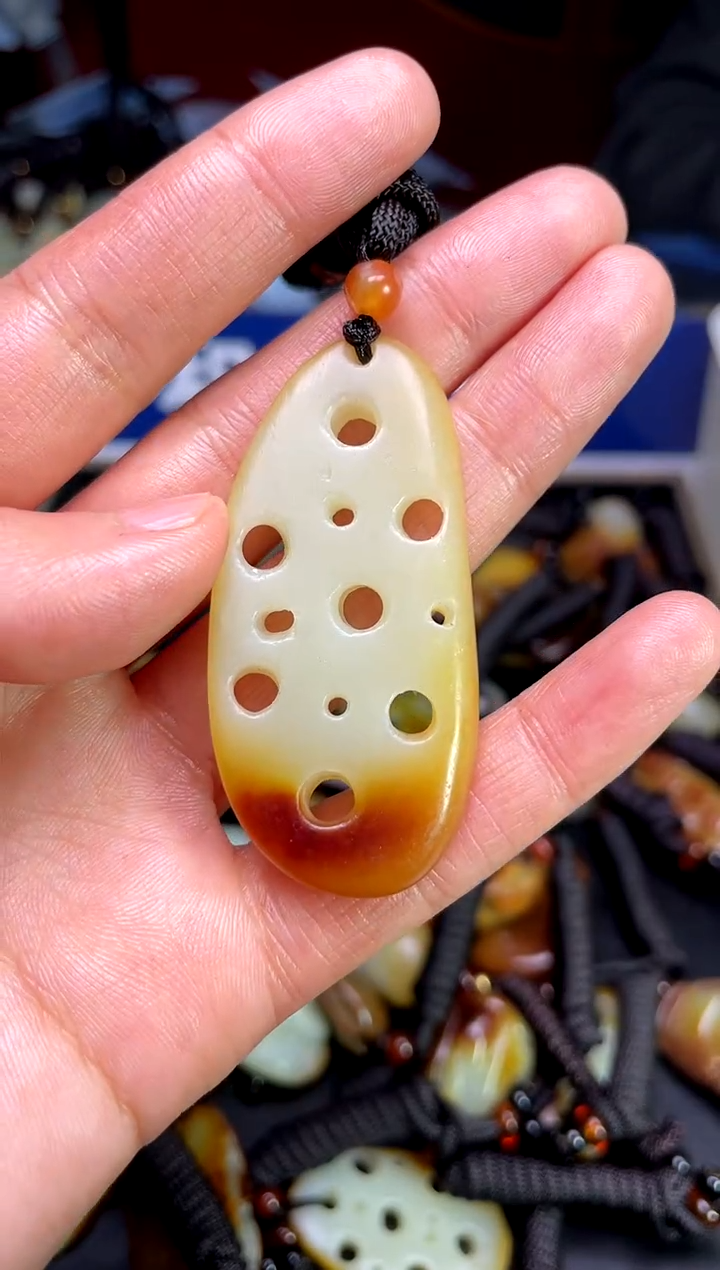 【闪购商品】和田玉颈饰未镶嵌1