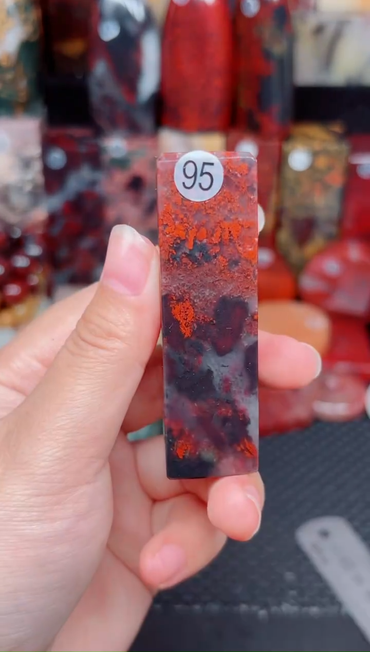 玉桂林鸡血玉素章手把摆件95