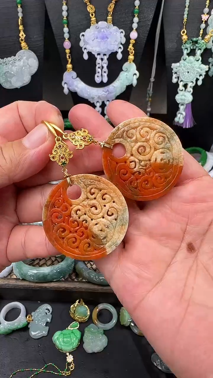 颈饰未镶嵌翡翠耳环