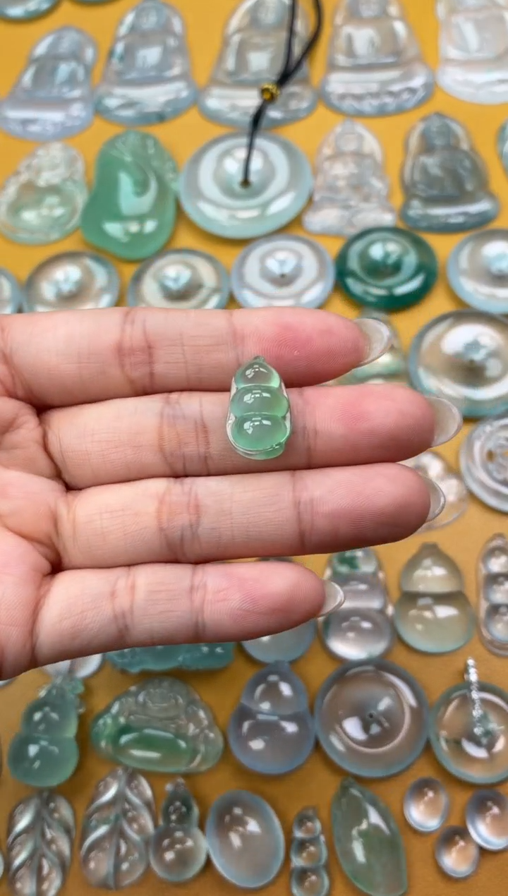 吊坠(不含链)未镶嵌翡翠53 豆子 18.6 11.4 5.9