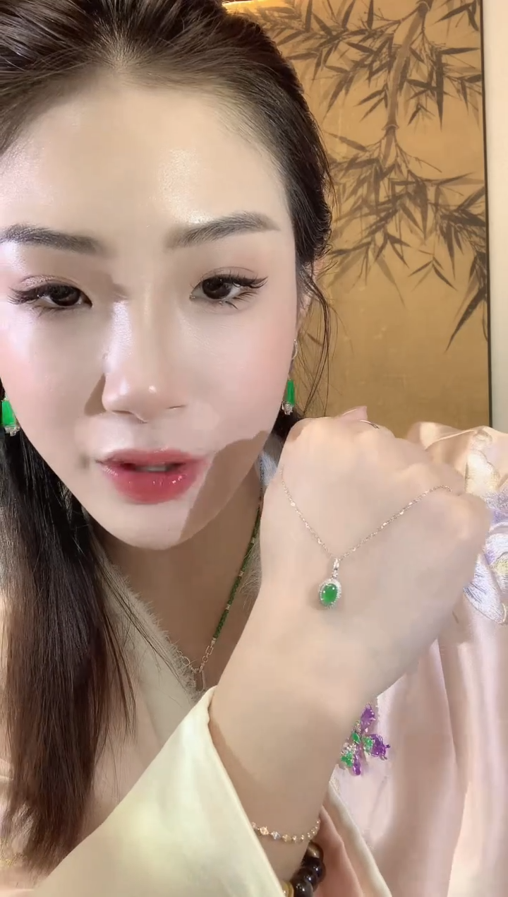 【闪购商品】翡翠套链18K金镶嵌A7多样性发一件