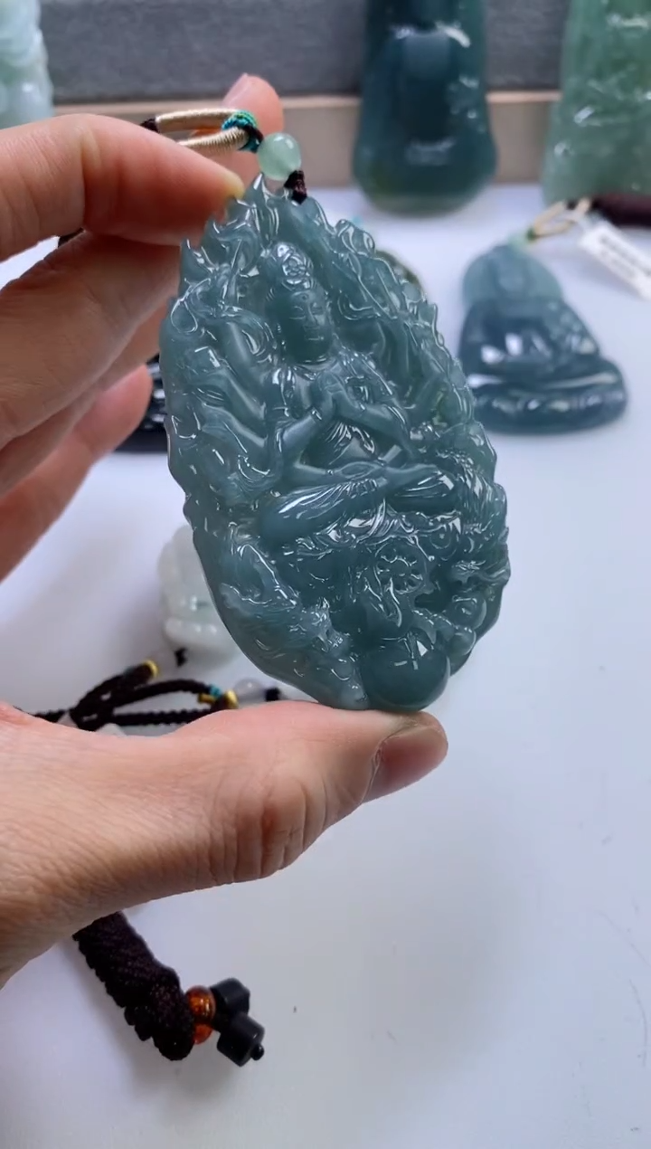 【闪购商品】翡翠挂件未镶嵌           