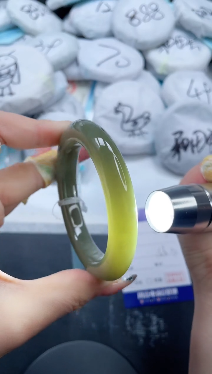 和田玉手镯未镶嵌25V171-55