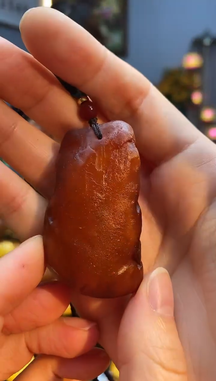 琥珀颈饰未镶嵌吊坠