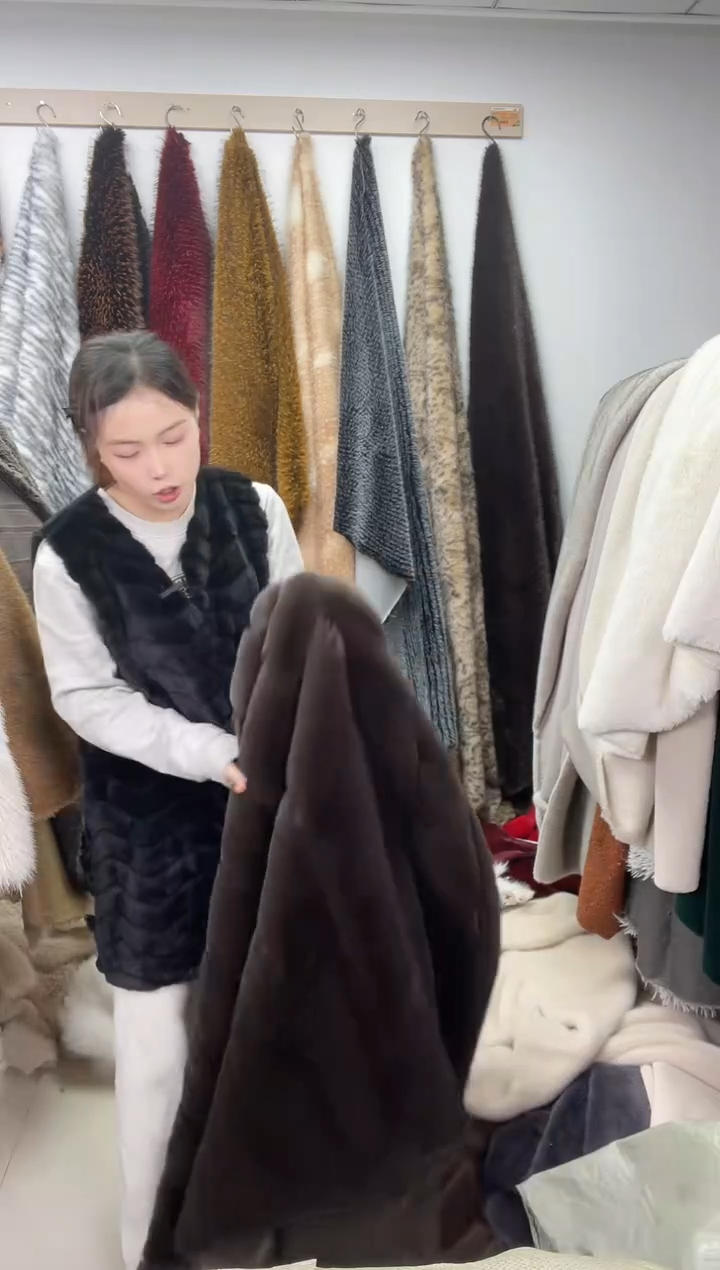 狐狸毛D889尺寸1.8*1