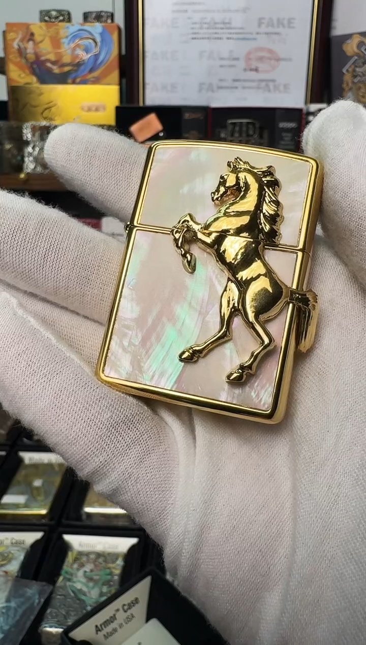 铜彩贝盔甲马到成功