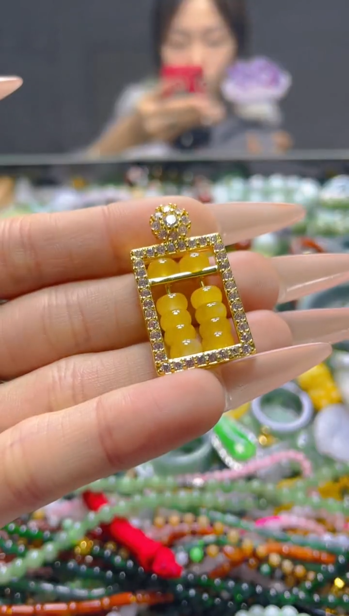 颈饰未镶嵌翡翠/Z/翡翠A货，一件也是批发价