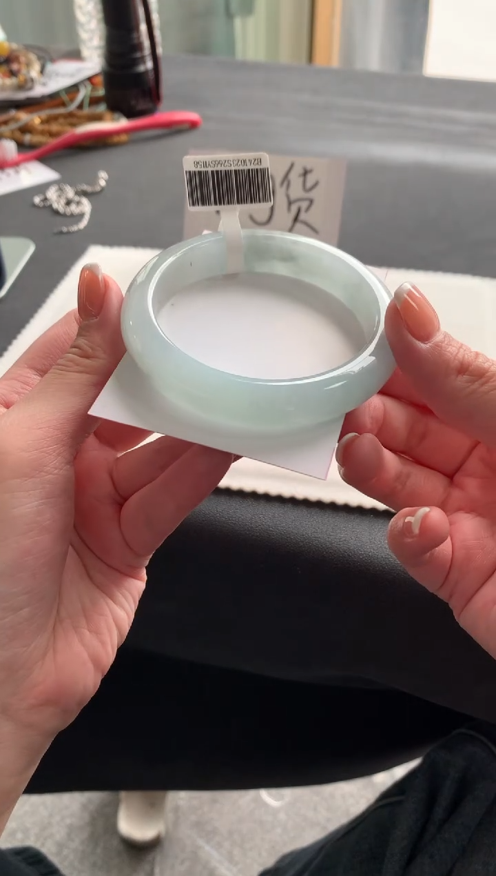 【闪购商品】翡翠手镯未镶嵌57.5正圈Y1158买断